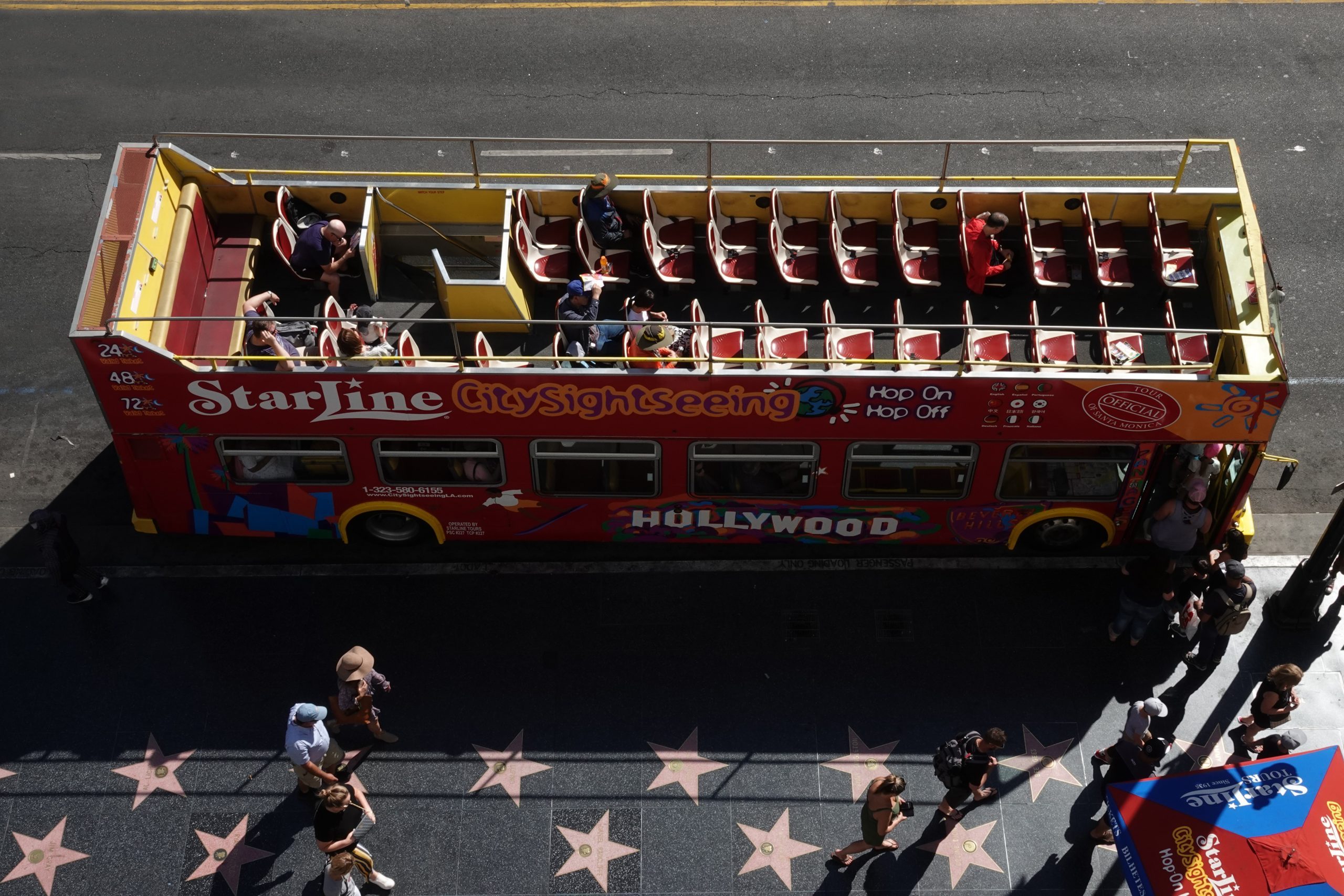 hollywood tour bus