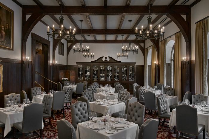 Deer Path Inn dining room, Illinois