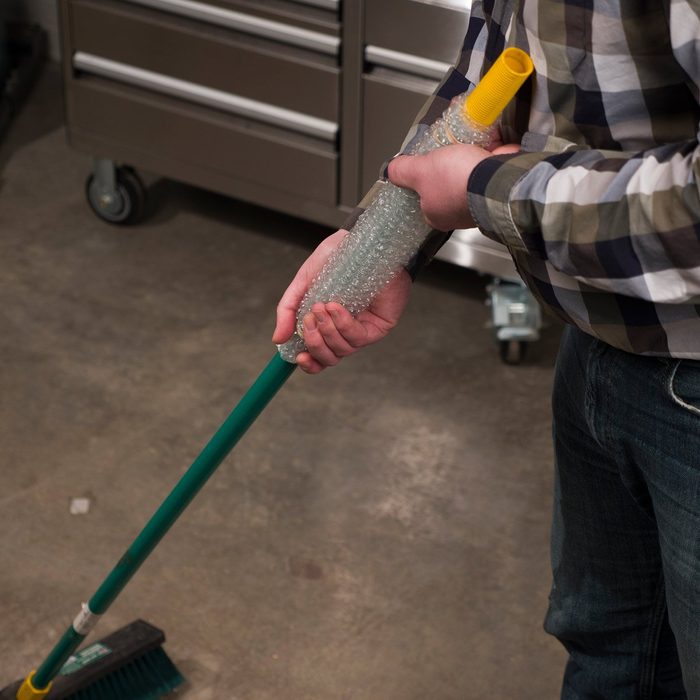 bubble wrap on broom handle