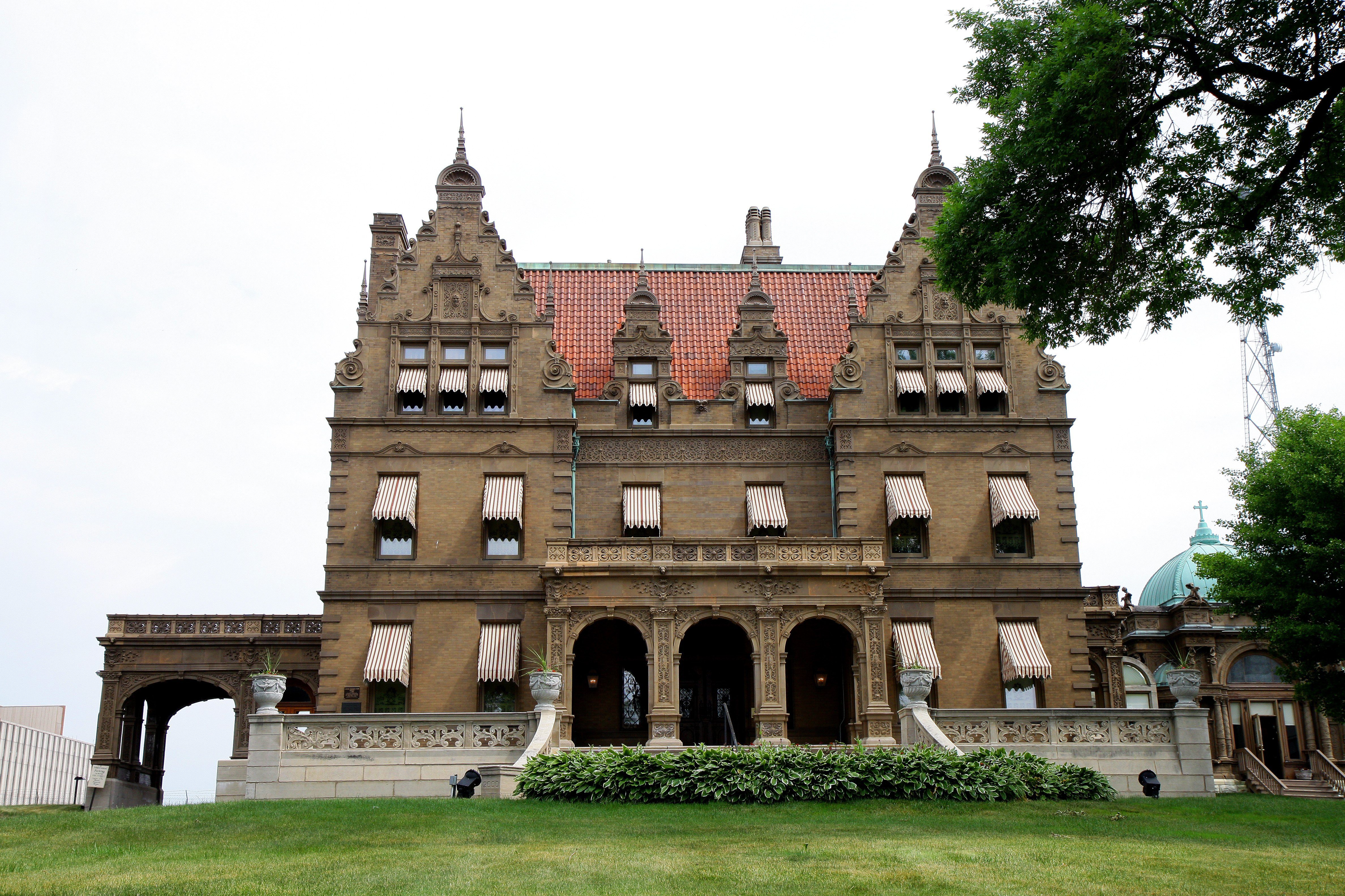 Milwaukee Cityscapes And City Views