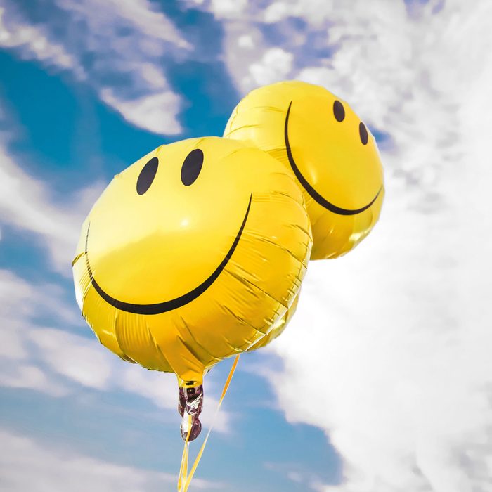 happy face balloons