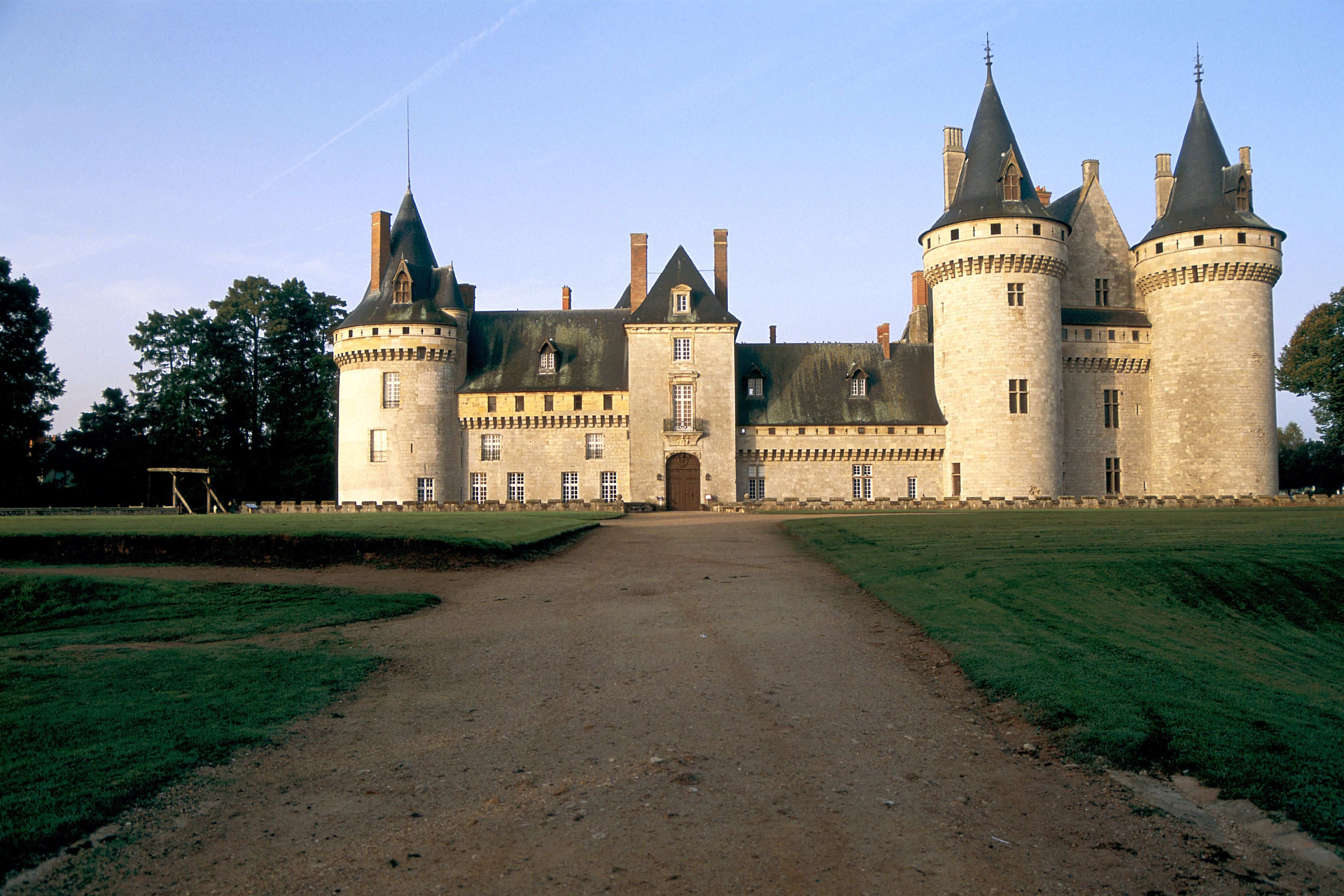 LE CHATEAU DE SULLY SUR LOIRE