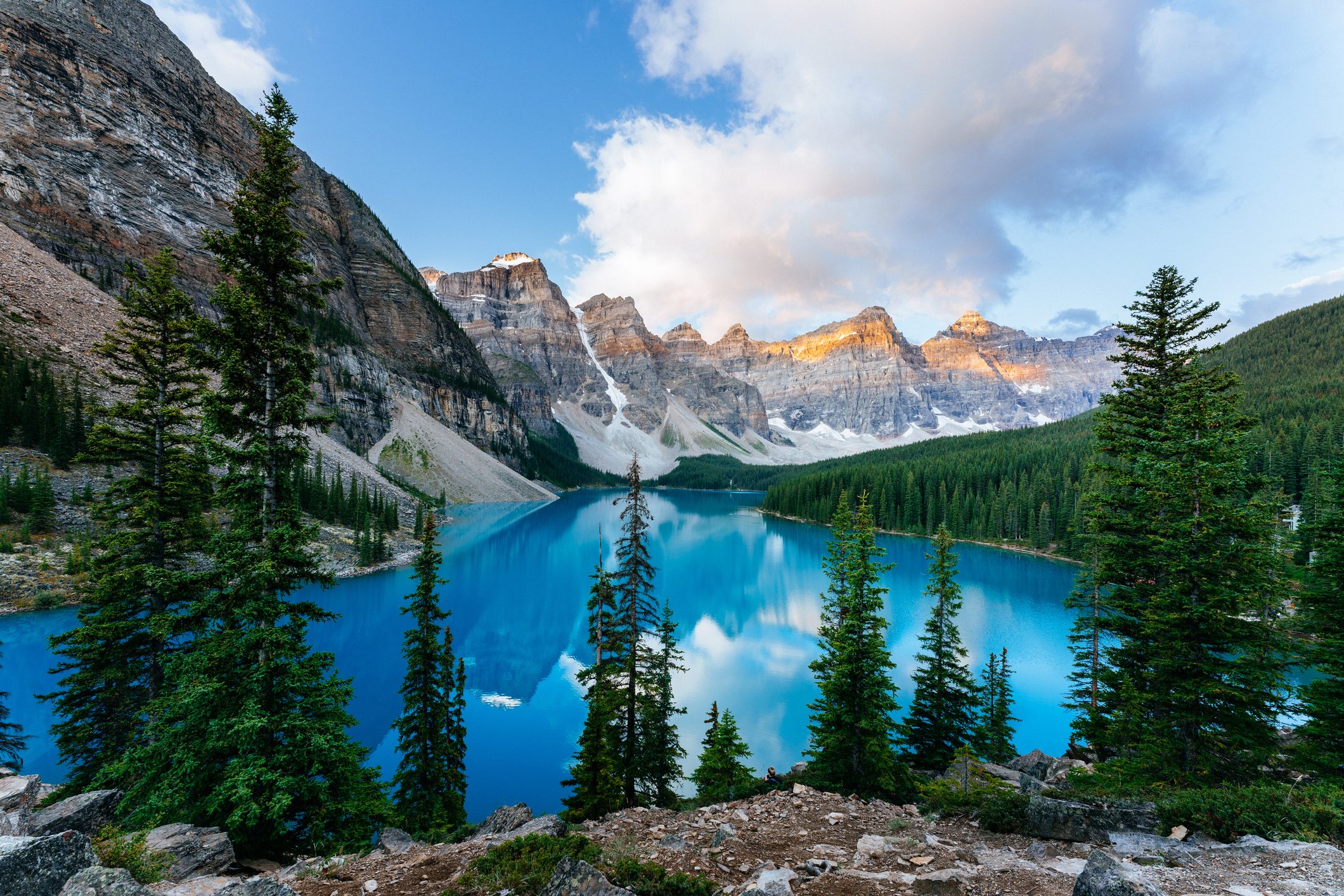 Moraine Lake, sunrise view. Canadian Rockies, Alberta, Canada