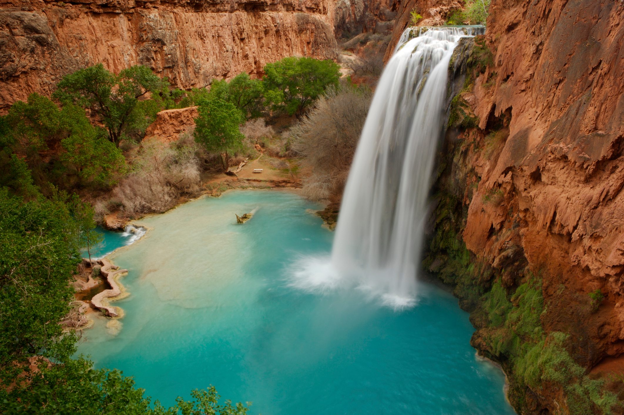 Magnificent long exposure picture of Havasu Falls