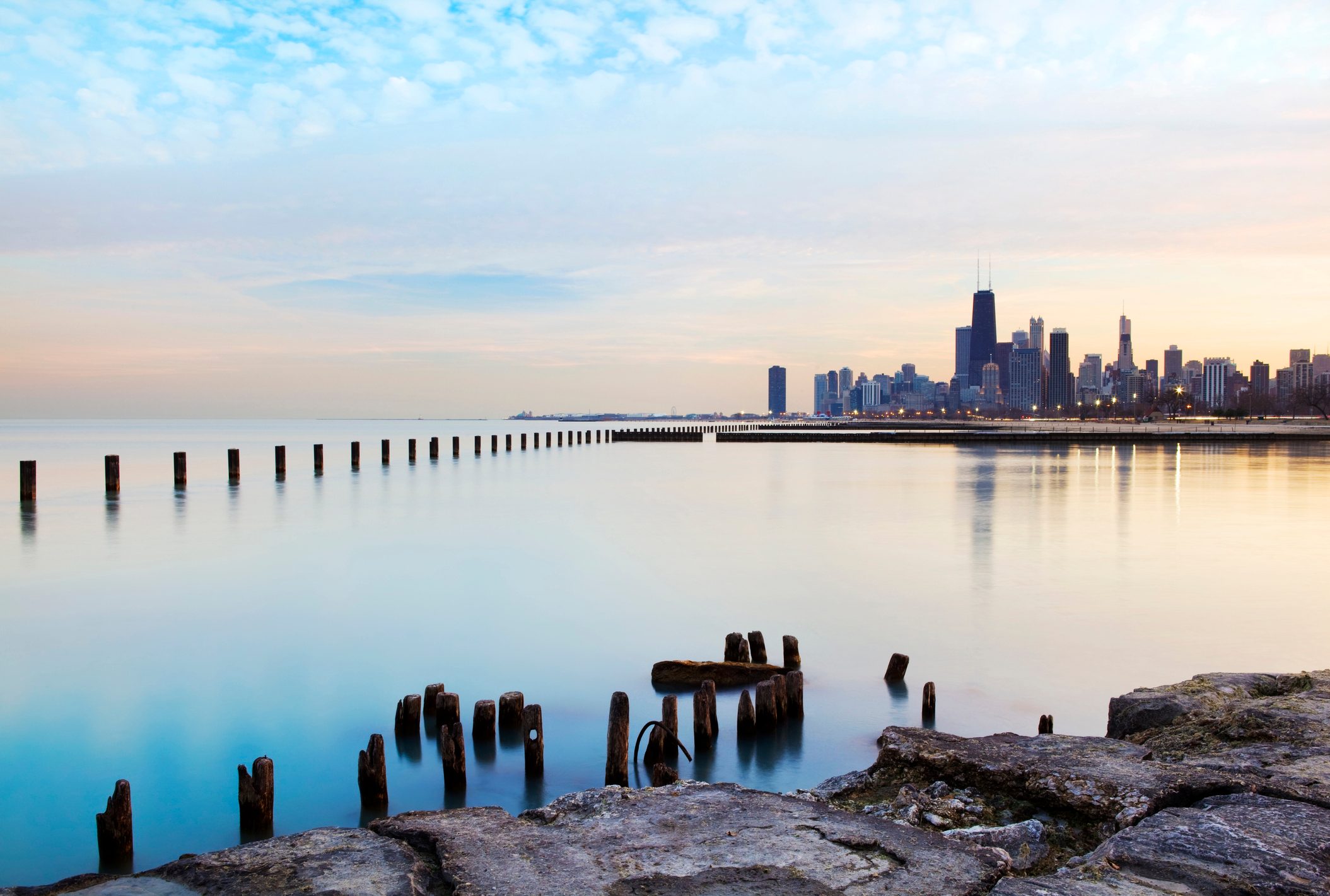 Panoramic view of the Chicago River and skyline