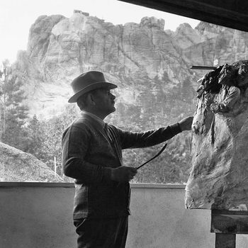 Gutzon Borglum mount rushmore sculptor