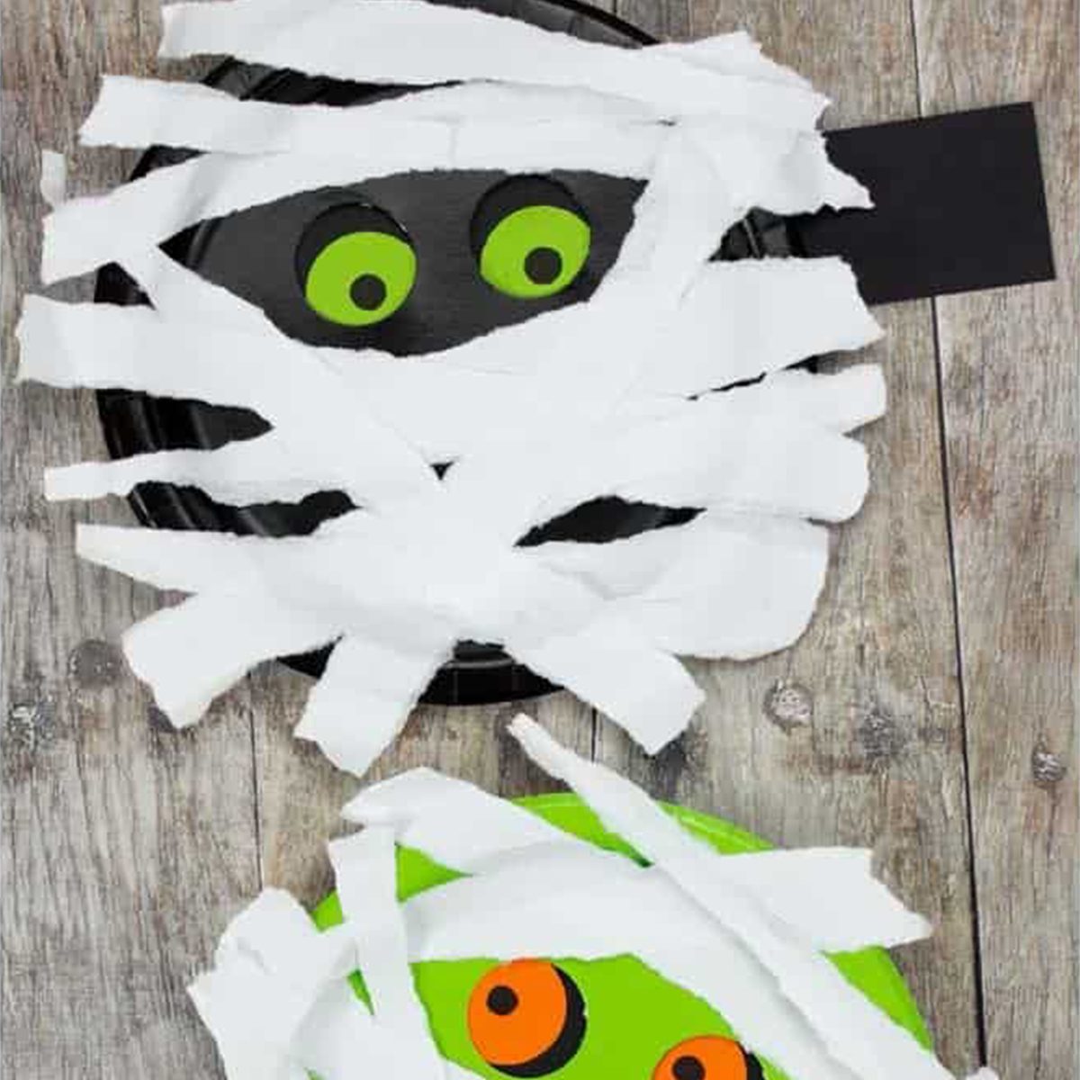 Moving Eyes Mummy Plate Via Kidscraftroom