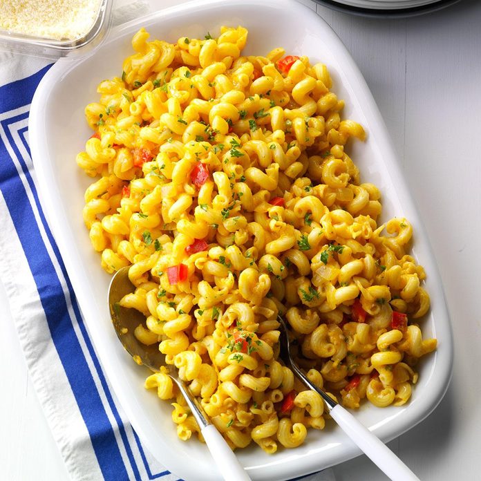 Pasta squiggles with pumpkin sauce