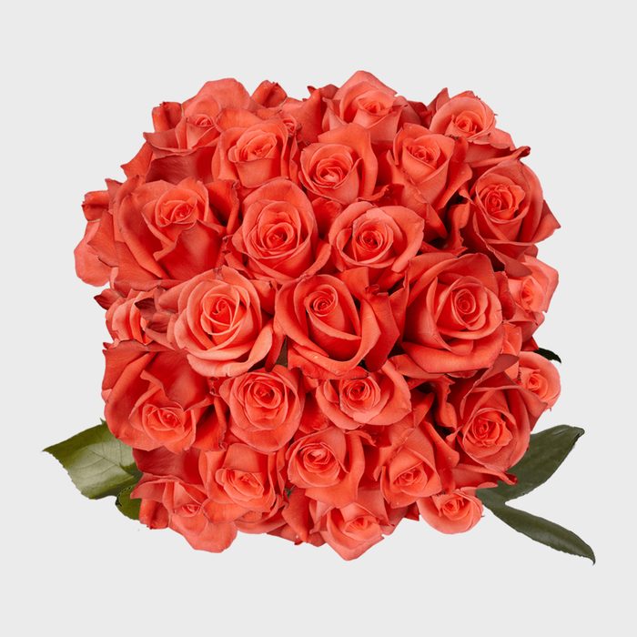 4 Salmon Rose Bouquet Via Globalrose Ecomm