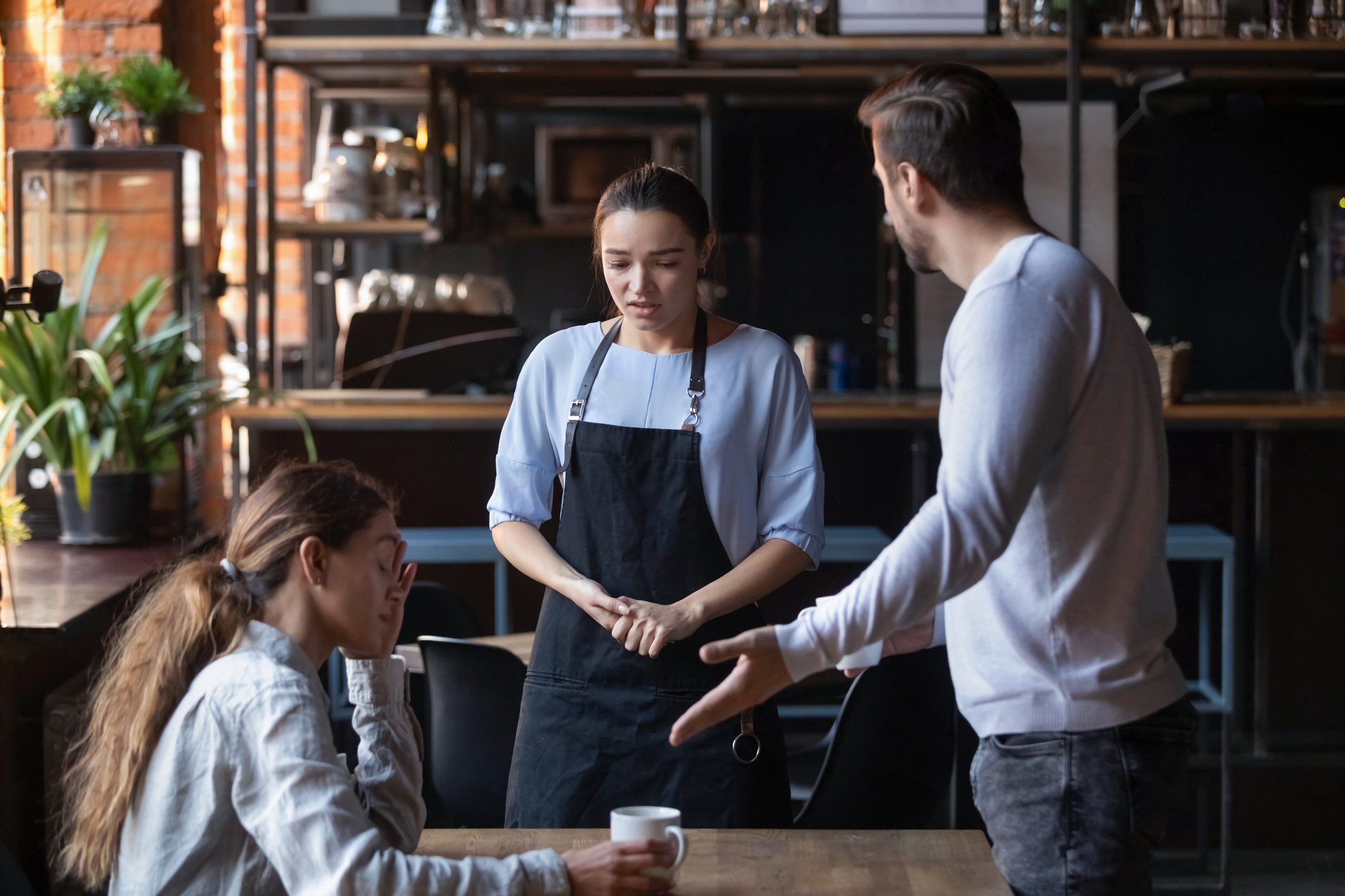 Furious client couple get mad about cafe bad service