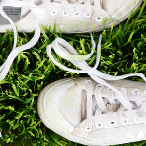 how to get grass stains out of shoes