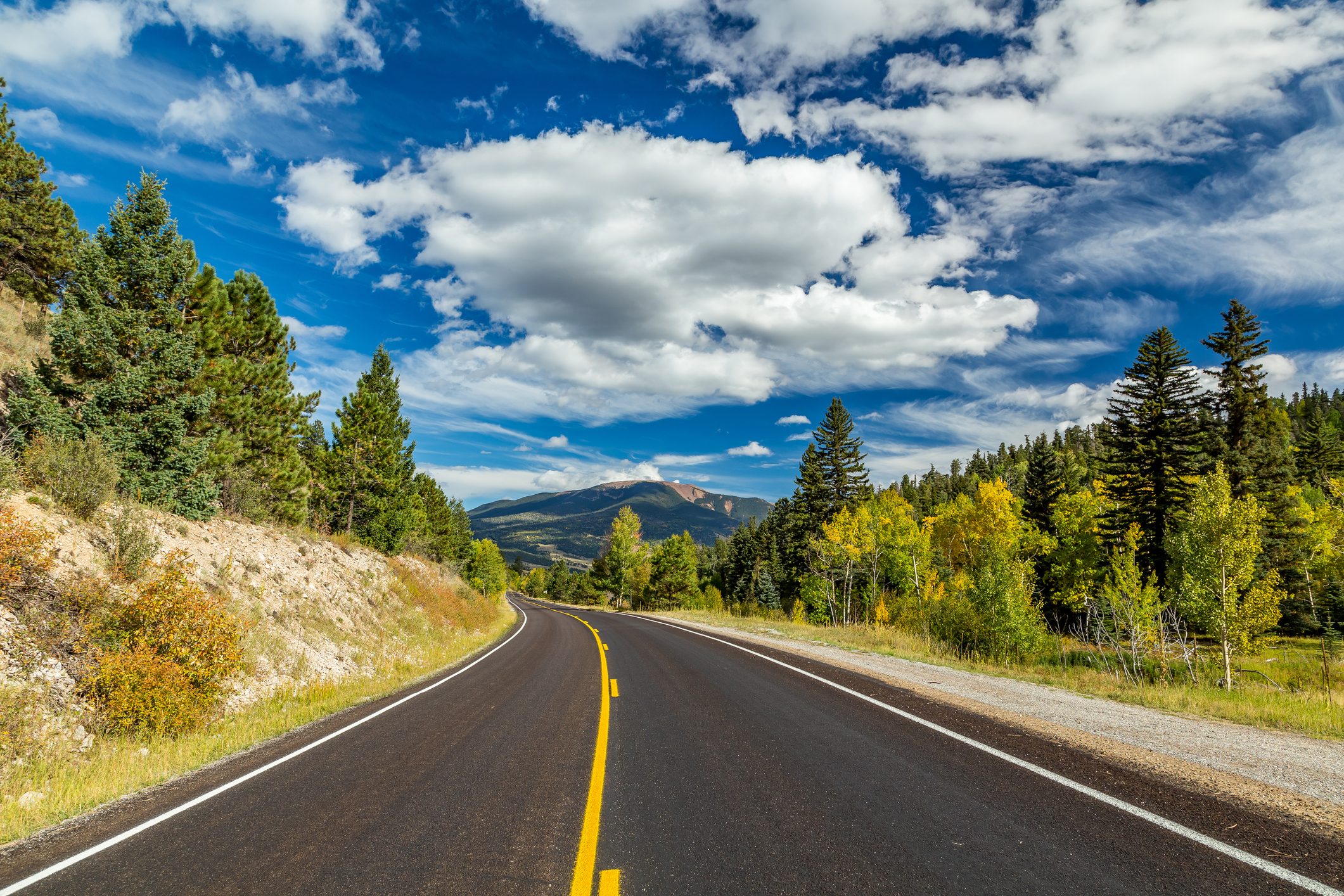 The Enchanted Circle scenic byway, new mexico