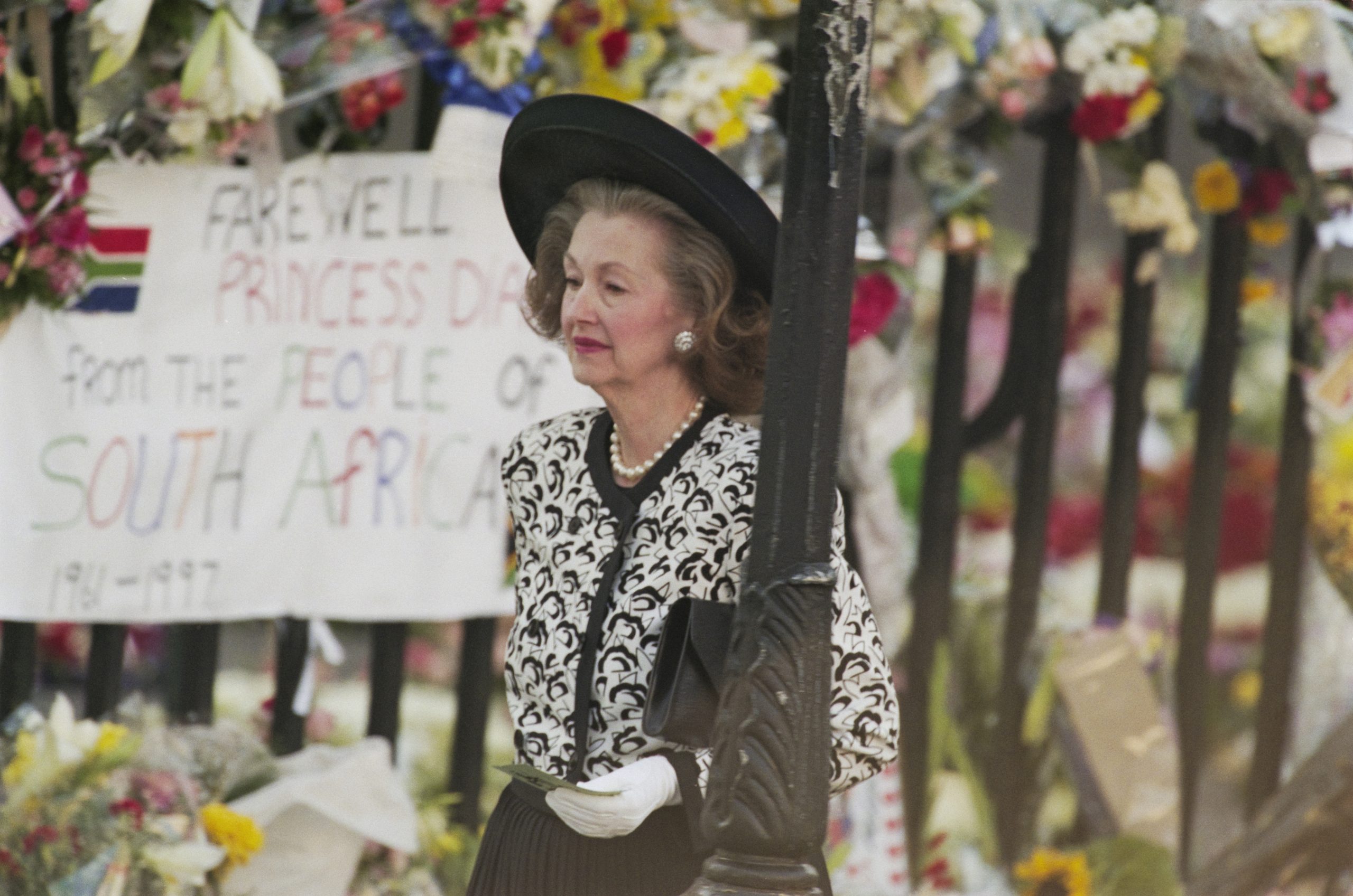 British socialite Raine Spencer (1929-2016), Countess Spencer funeral service for Diana, Princess of Wales