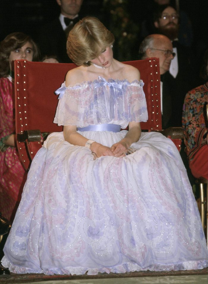 Princess Diana At The Victoria And Albert Museum For The Splendours Of The Gonzagas Exhibition Gala Wearing A Pale Blue Chiffon Evening Dress Designed By Fashion Designers Bellville Sassoon. The Princess Seemed Tired During The Event And The Following Day The Palace Announced Her Pregnancy.