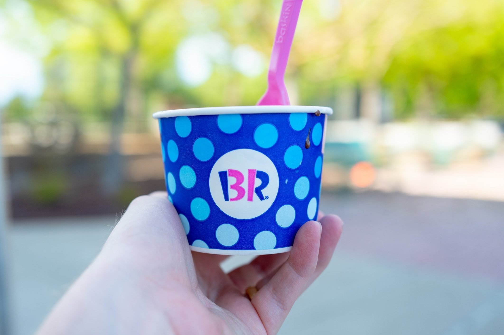 The Hidden Detail on the Baskin Robbins Logo You’ve Never Noticed