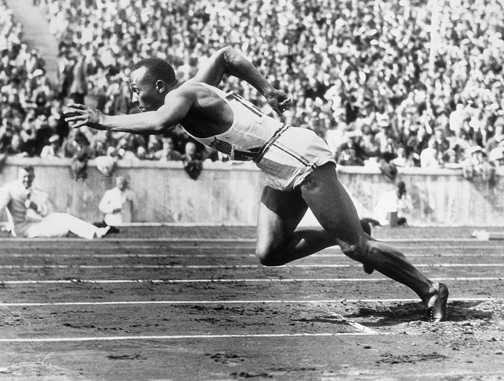 Jesse Owens at Start of Race