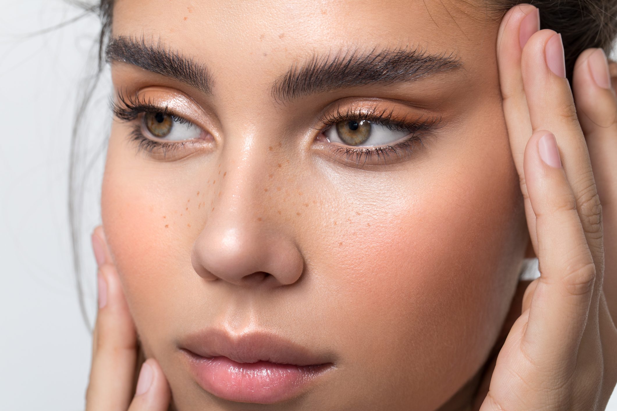 What Are Soap Brows? How to Do the Viral Trend