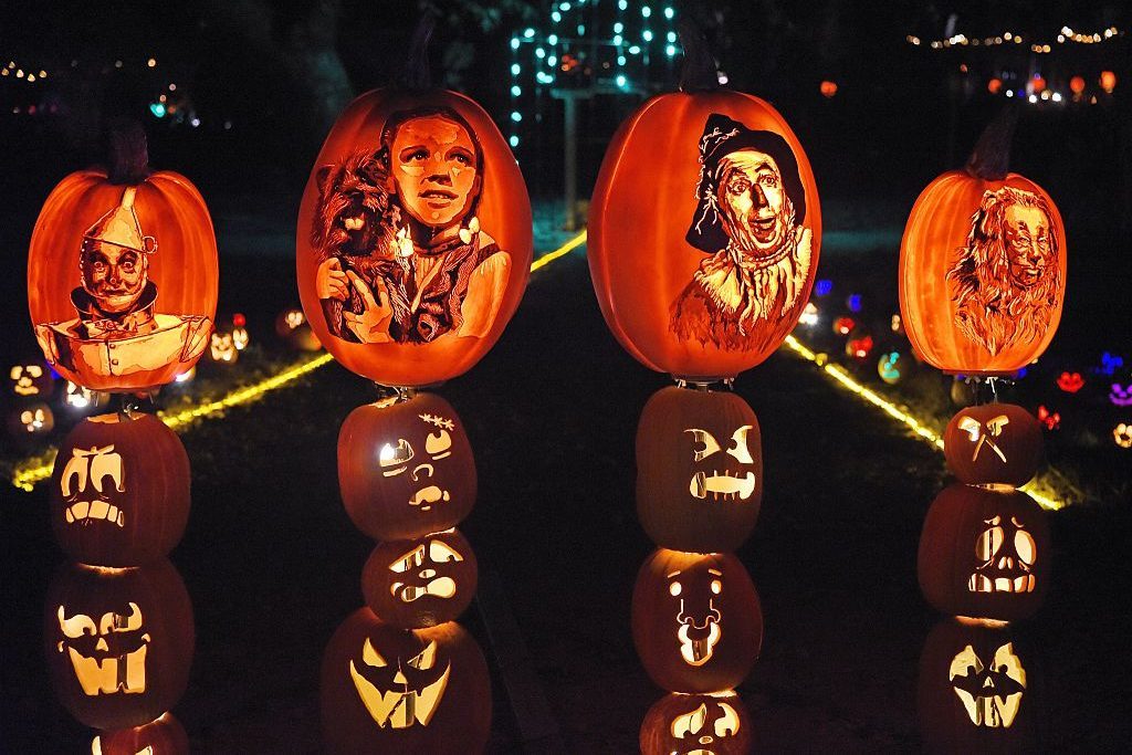 Wizard of Oz characters carved into halloween pumpkins
