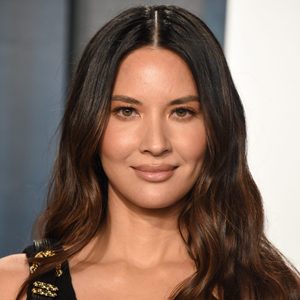 Olivia Munn attends the 2020 Vanity Fair Oscar Party hosted by Radhika Jones at Wallis Annenberg Center for the Performing Arts