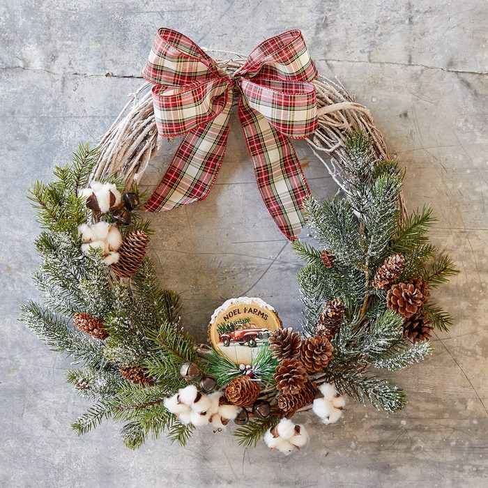Easy Noel Farms Christmas Wreath