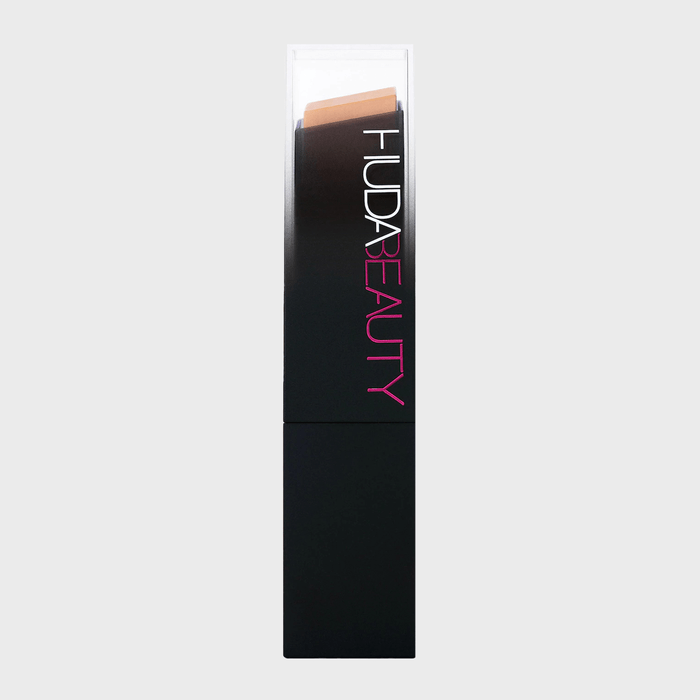 Huda Beauty Fauxfilter Skin Finish Foundaiton Ecomm Via Sephora