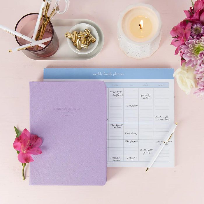 Momagenda Weekly Family Planner Pad