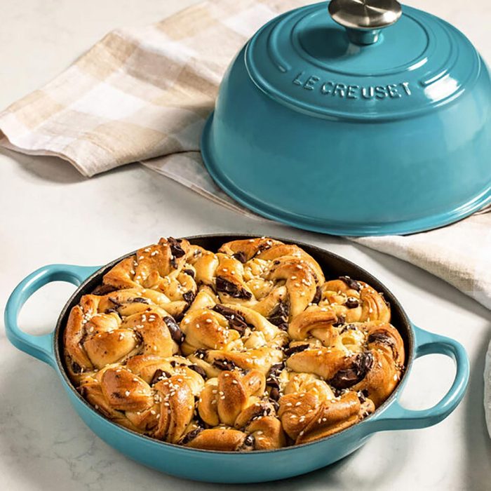 The Le Creuset Basic Bread Oven Ecomm Via Lecreuset.com