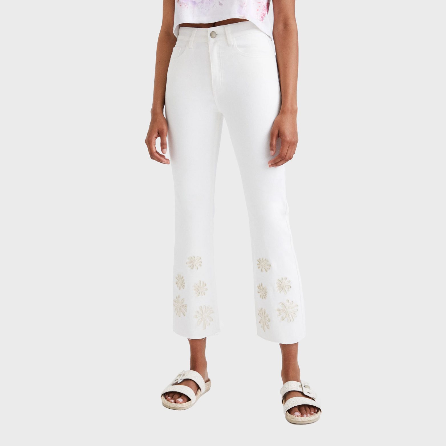 White Flarred Cropped Jeans