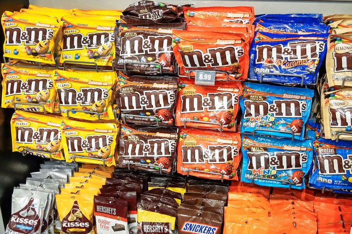 Miami International Airport, M & Ms display