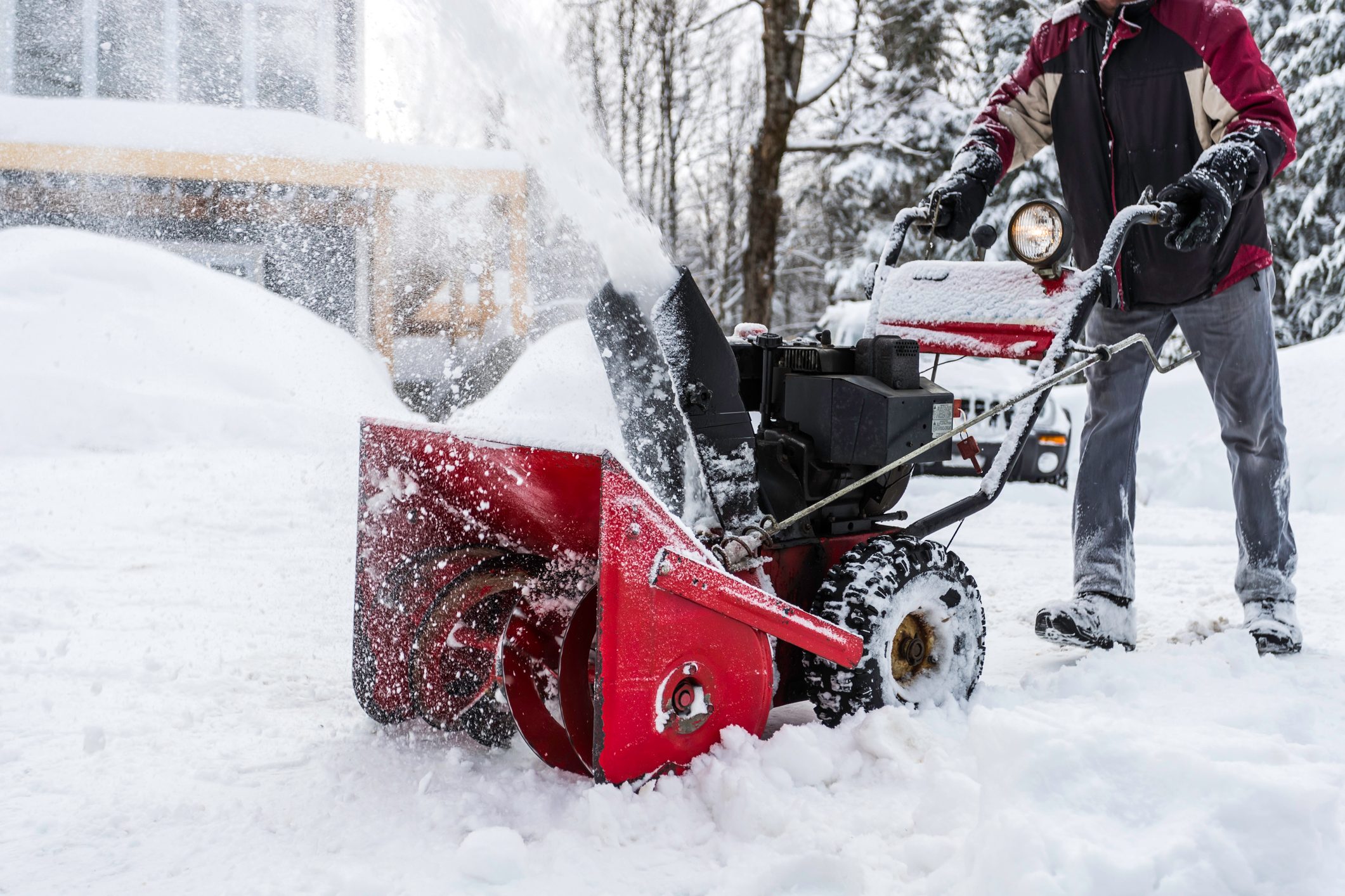 When Is the Best Time to Buy a Snow Blower?