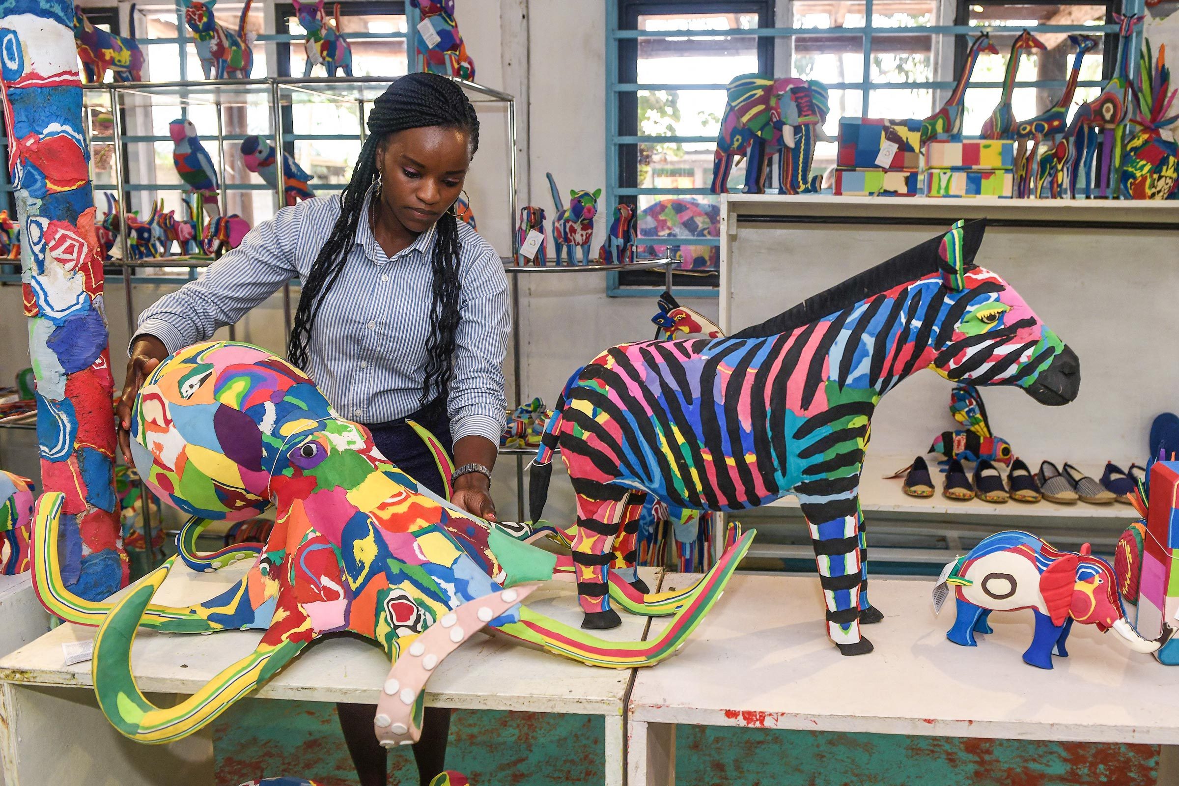 See How Discarded Flip-Flops from Kenya’s Beaches Become Stunning Sculptures