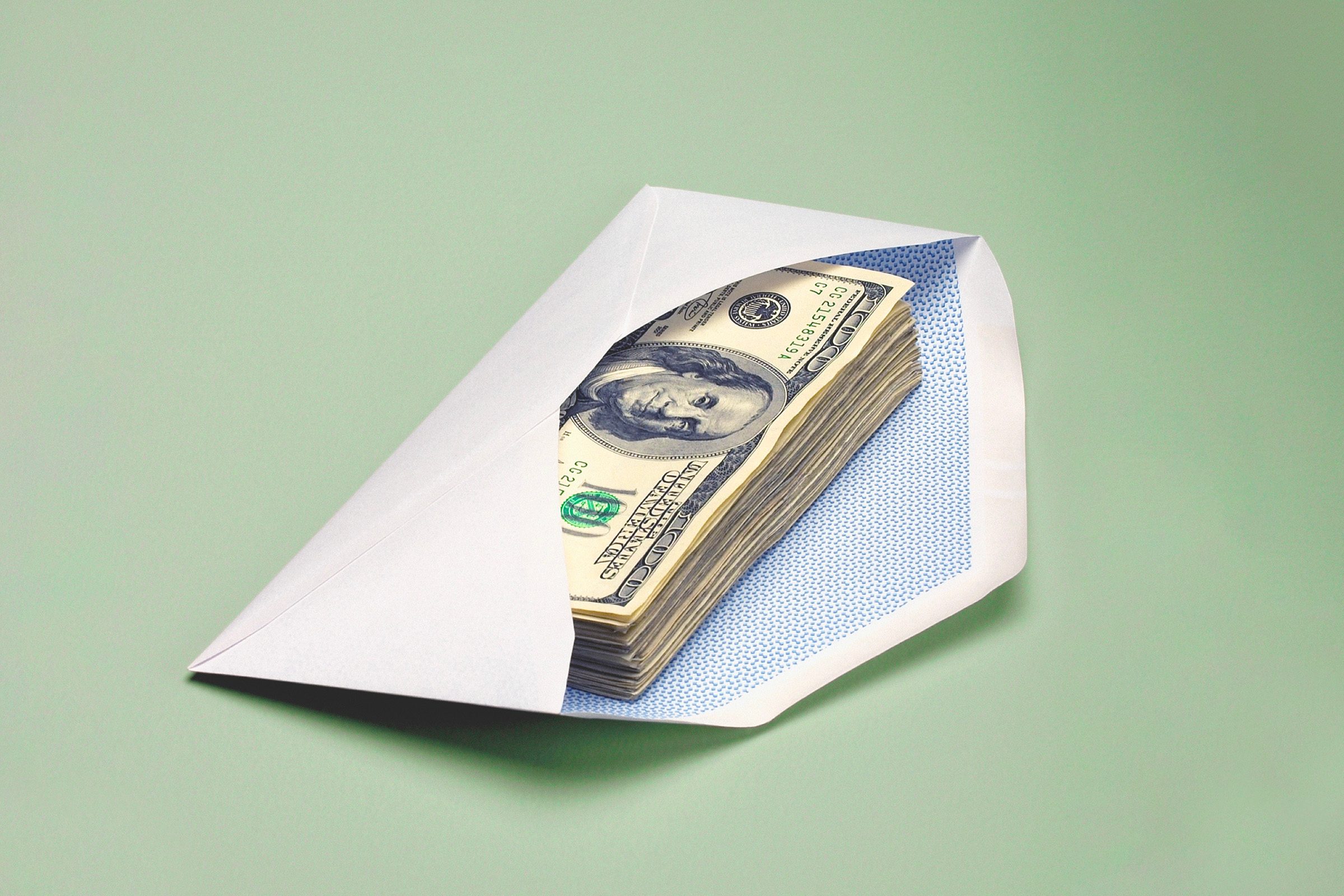8 Common Bank Scams 2 Gettyimages 6228 000855 V2
