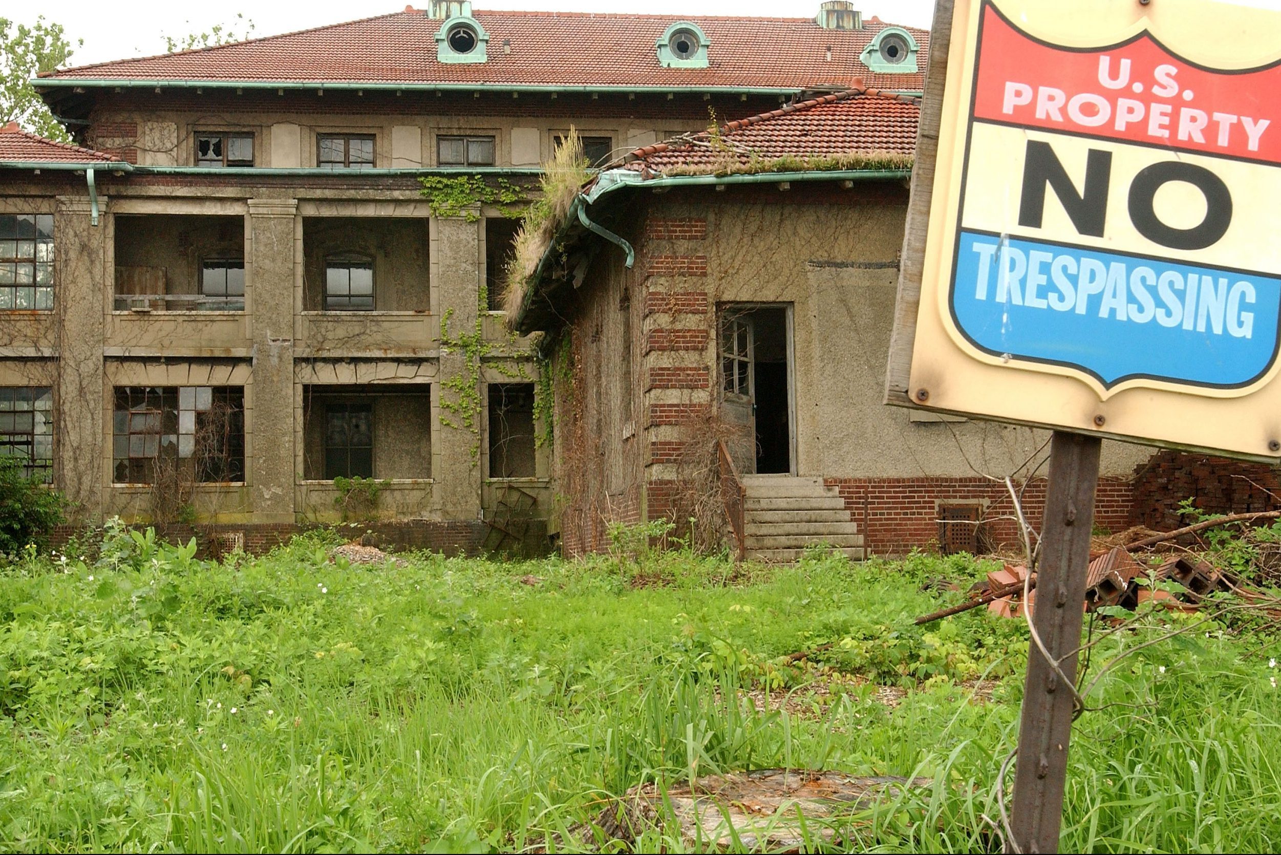 Ellis Island Hospital Complex To Be Restored