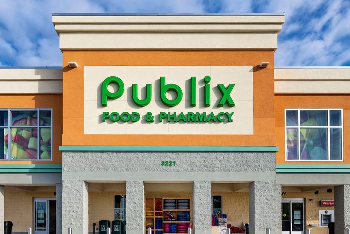 Publix Food Market exterior...