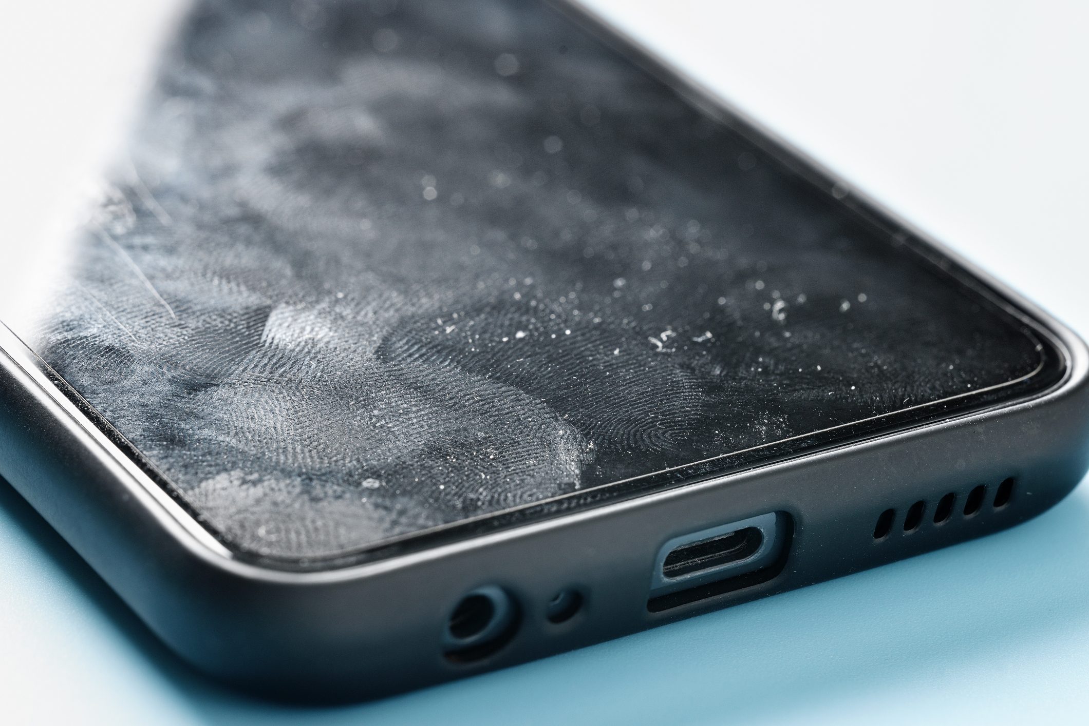 Here’s How Filthy Your Cell Phone Really Is