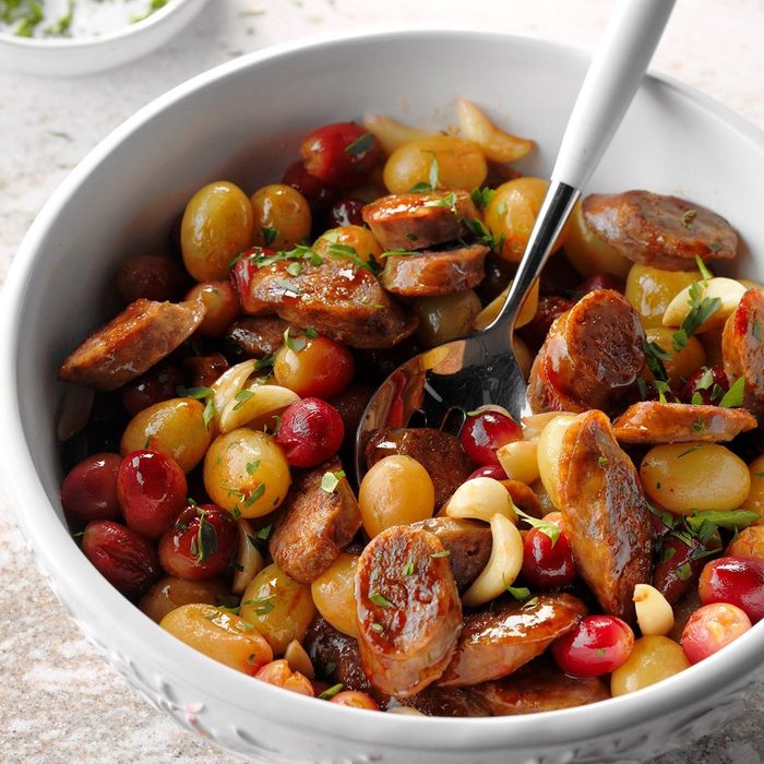 Tuscan Grapes And Sausages Exps Thca18 115059 D01 11 1b 4