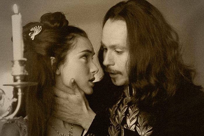 Bram Stokers Dracula Ecomm Via Amazon.com