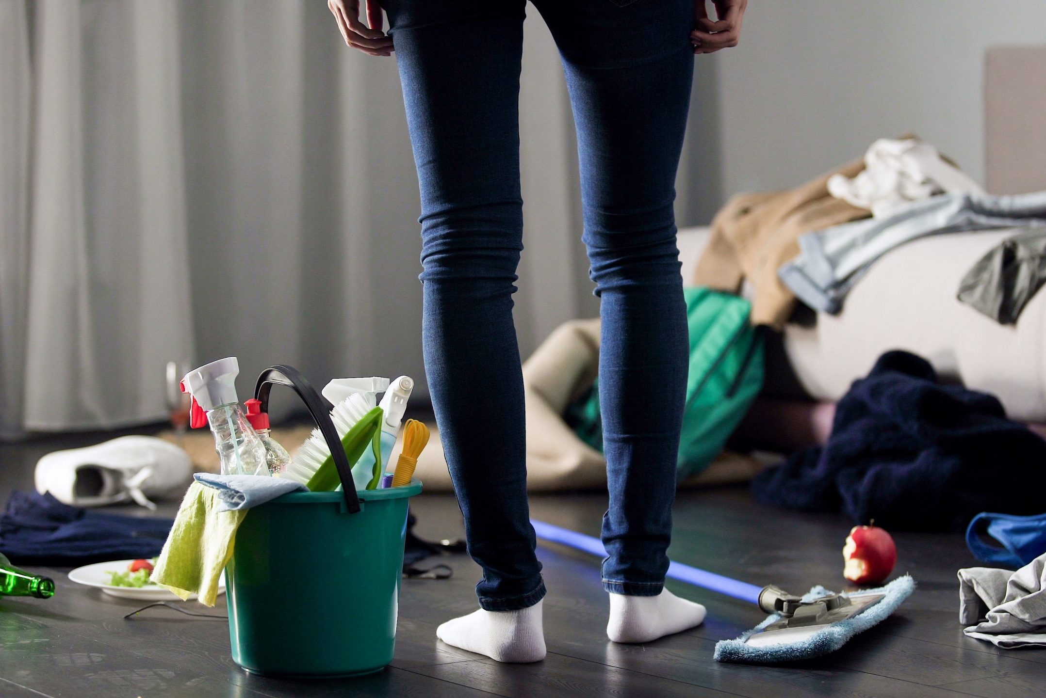 Woman horrified by mess left after party in her apartment, cleaning service