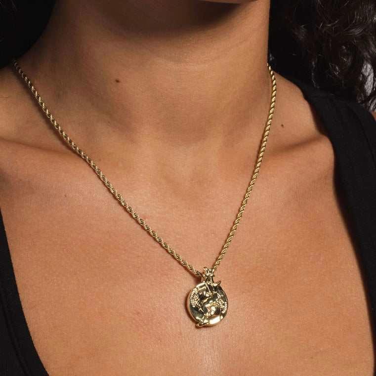 Gld Pisces Sign Pendant