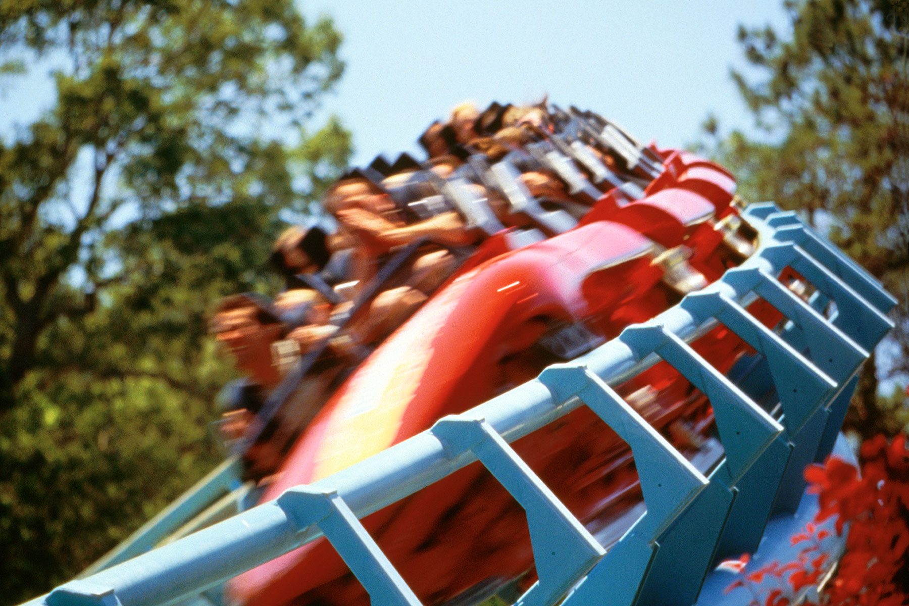 Busch Gardens and Other Popular Vacation Spots Are Going Cashless