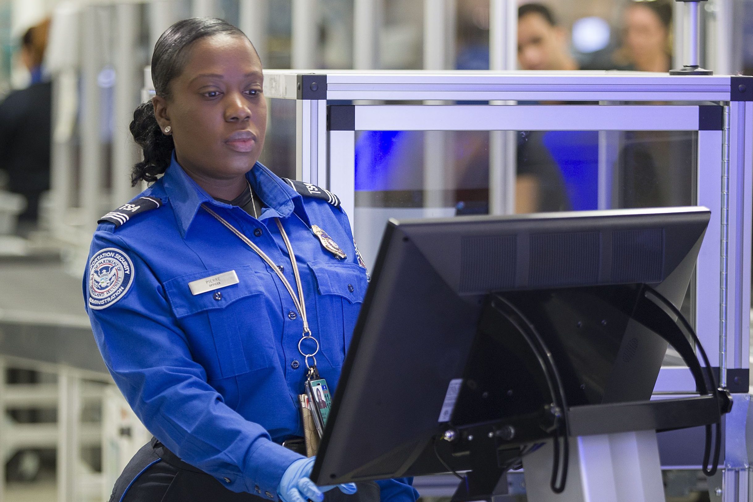 New 3-D Explosives Scanner Installed At TSA Checkpoint At Miami Airport