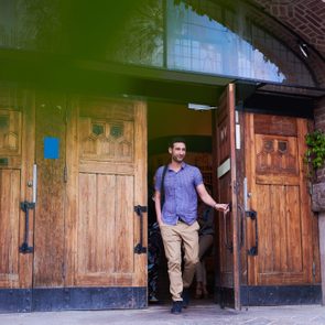 person doing an irish exit from a social event