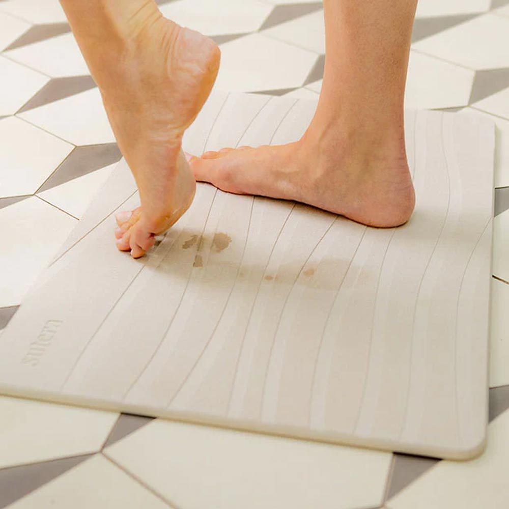 Stone Bath Mat Absorbs Evaporates