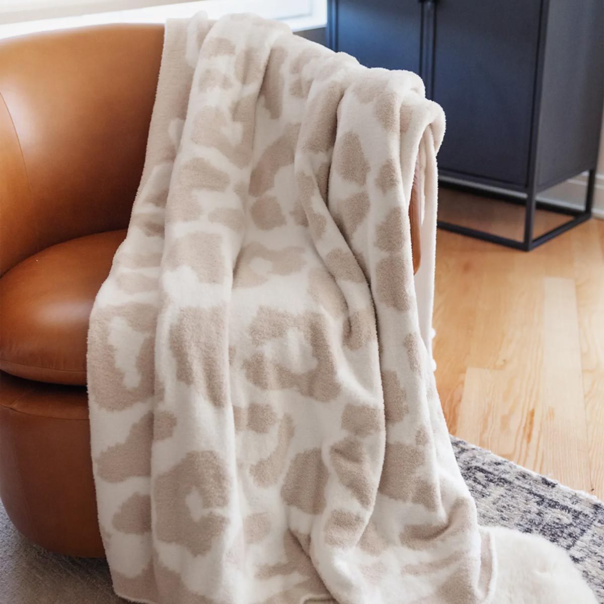 Fabulous Furs Cuddle Ready Throw
