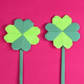 paper lucky clovers