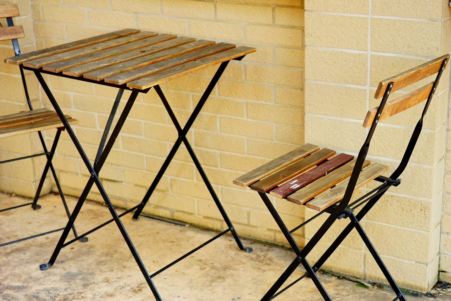 folding table and chairs