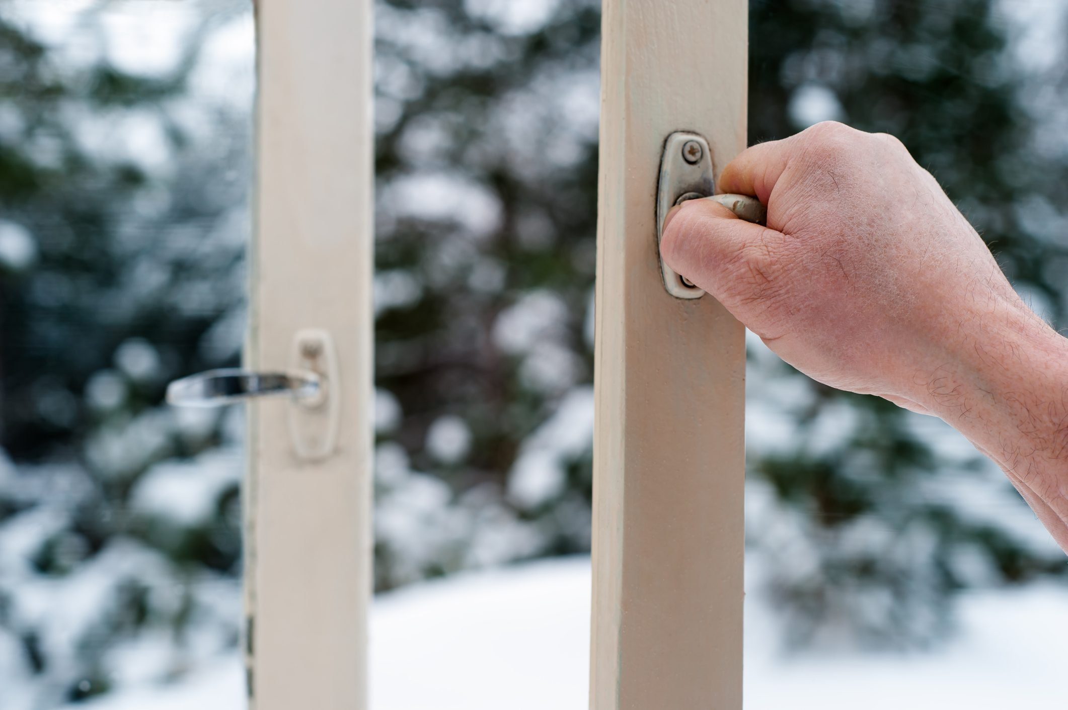 Should You Leave a Window Open in the Winter?