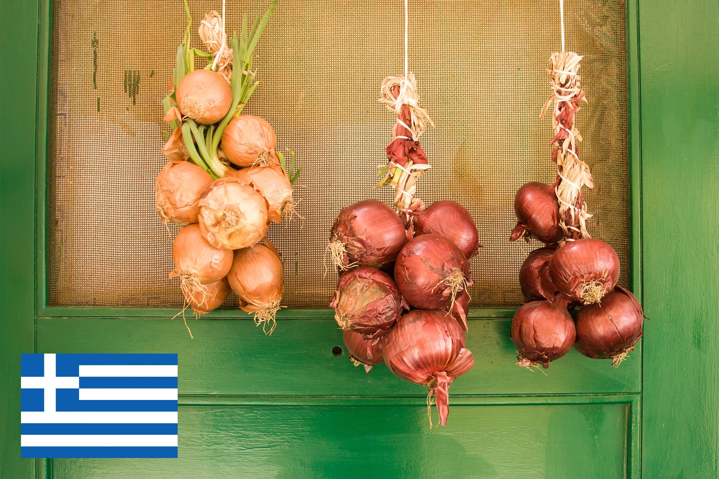 New Years Traditions 8 Hang Onions Gettyimages 810883846