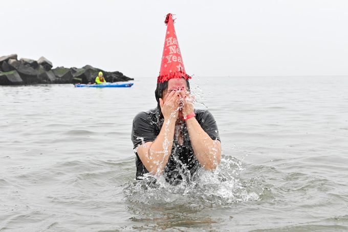 polar plunge on new years day in NYC