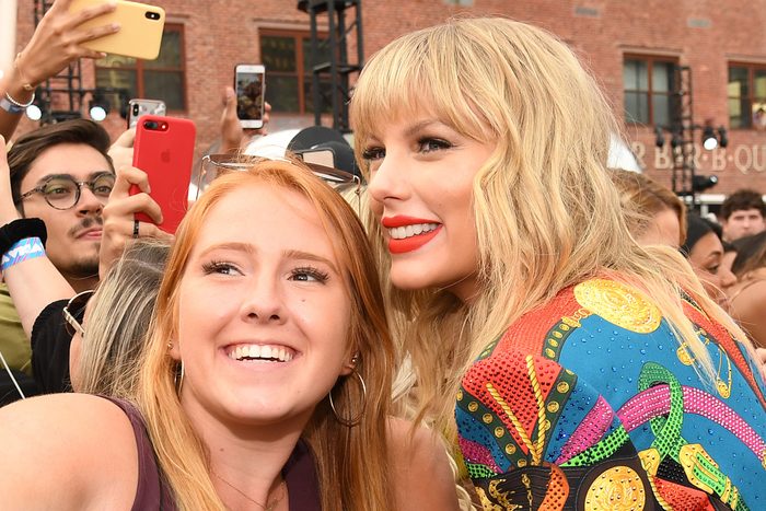 taylor swift and fan